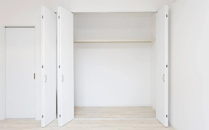 closet-doros-main Closet Doors