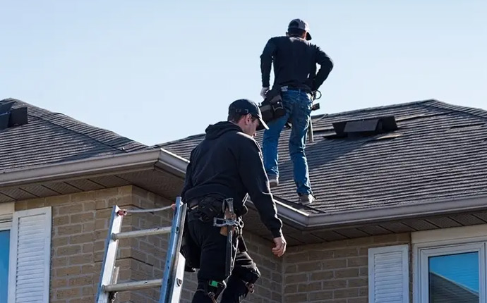 exterior-home-renovations-image People Performing Exterior Home Renovations