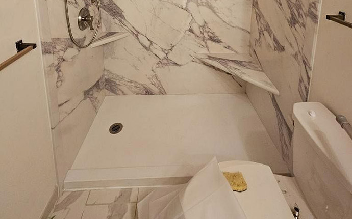 low-threshold-shower-installs Low-threshold shower install